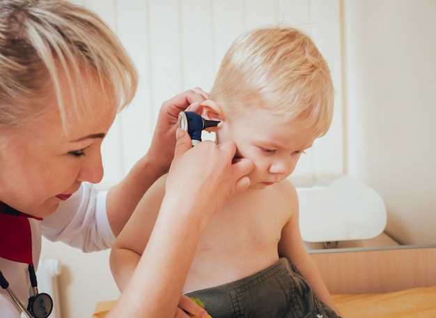 Схватившая ухо боль: 5 способов обезболить ребенка дома